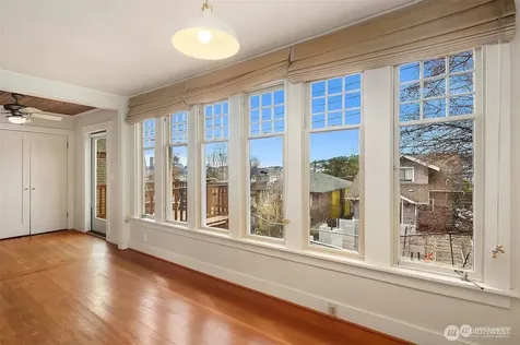267 E Newton Street Seattle WA 98102