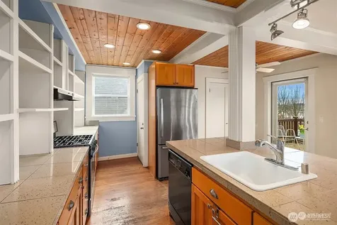 267 E Newton Street Seattle WA 98102