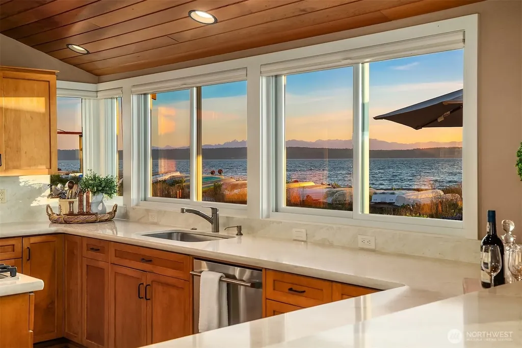 309 Seascape Drive Camano Island WA 98282