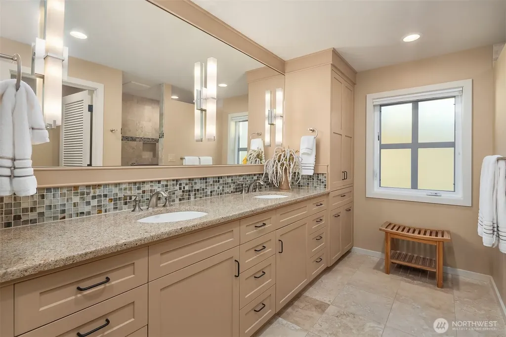 309 Seascape Drive Camano Island WA 98282