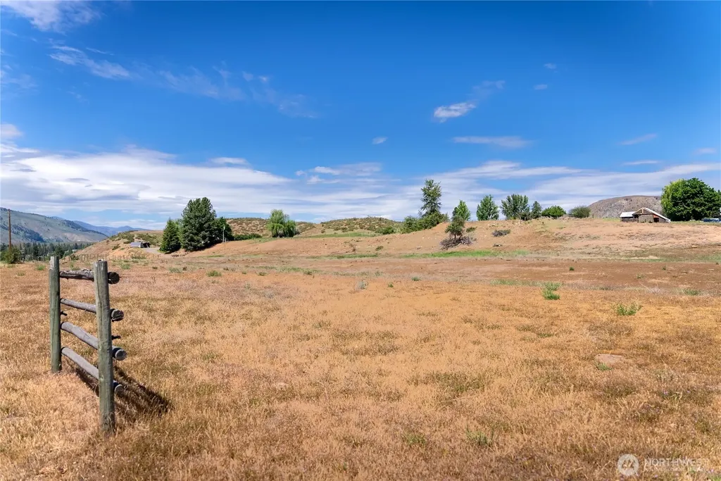 567 Twisp Winthrop Eastside Road Winthrop WA 98862