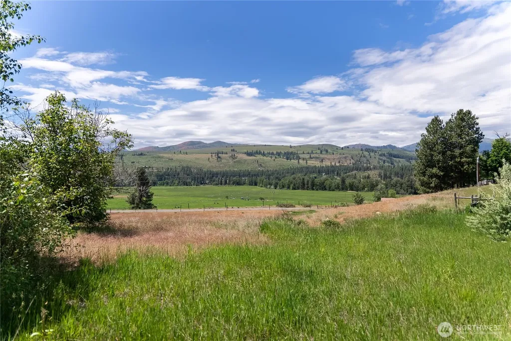 567 Twisp Winthrop Eastside Road Winthrop WA 98862