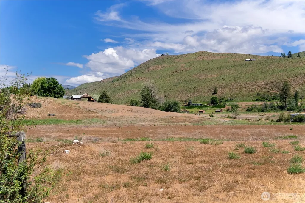 567 Twisp Winthrop Eastside Road Winthrop WA 98862