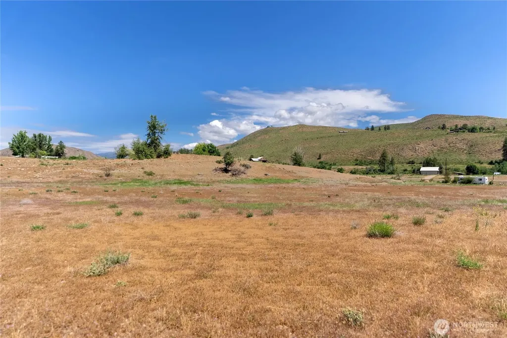 567 Twisp Winthrop Eastside Road Winthrop WA 98862