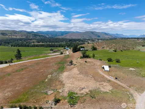 567 Twisp Winthrop Eastside Road Winthrop WA 98862