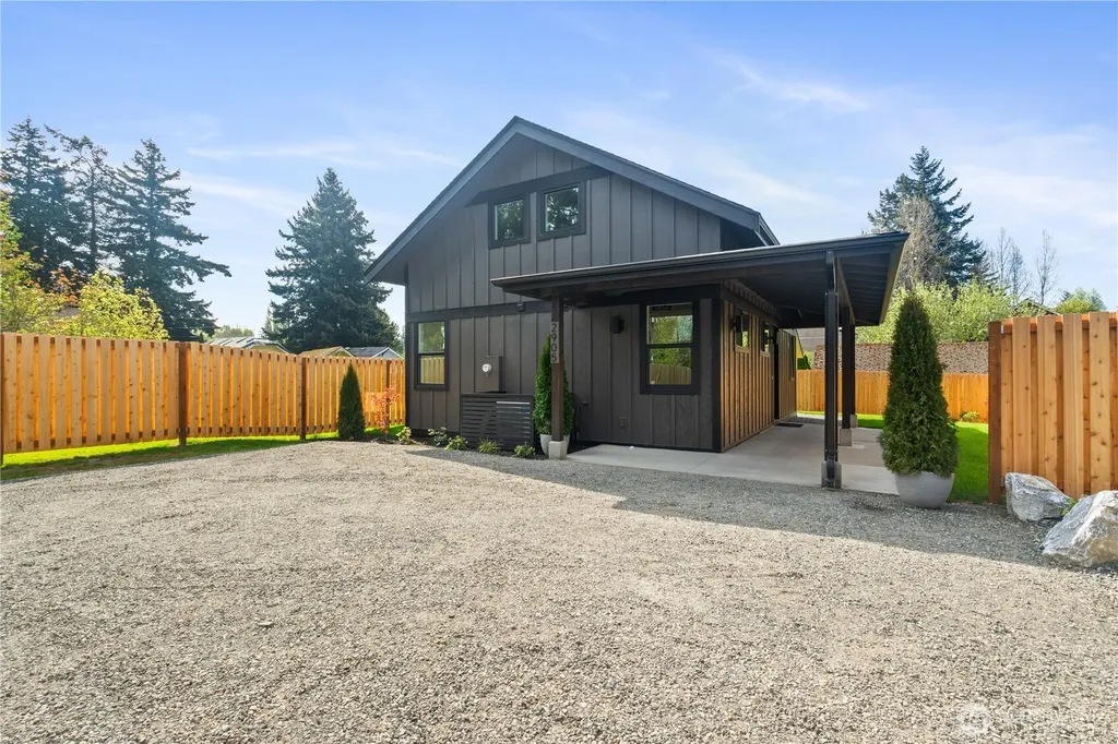 2905 Cedarwood Avenue Bellingham WA 98225