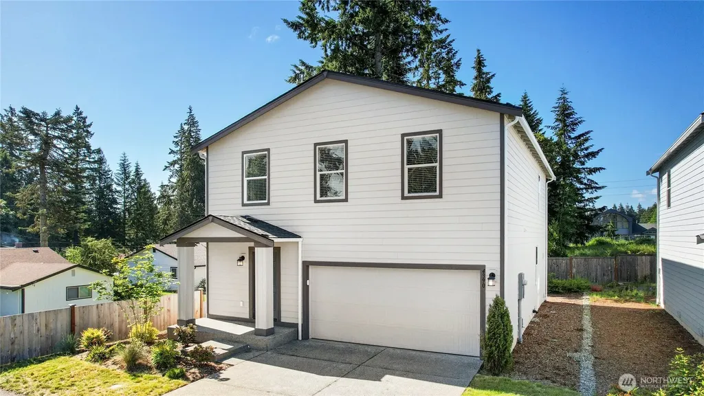 4390 SE Elijah Court Port Orchard WA 98366