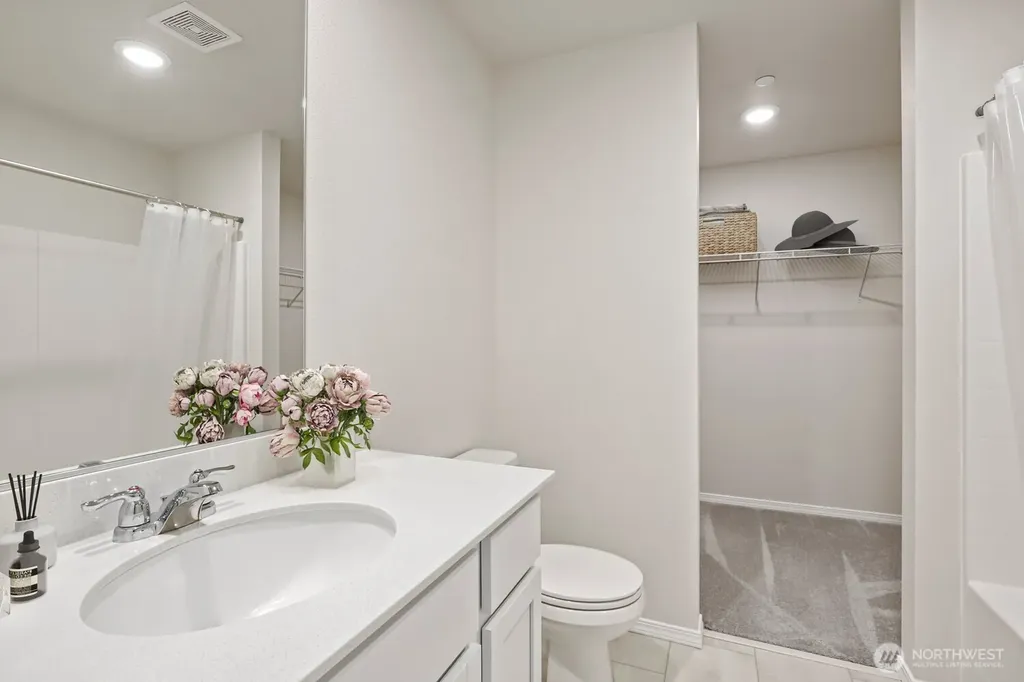 4390 SE Elijah Court Port Orchard WA 98366