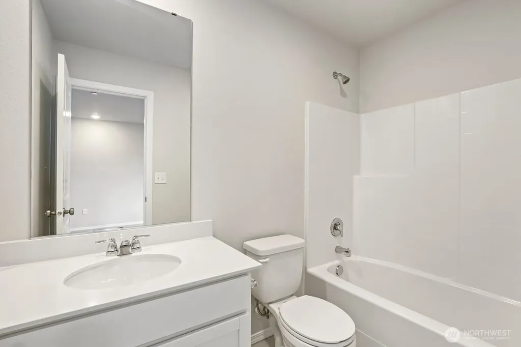 4390 SE Elijah Court Port Orchard WA 98366