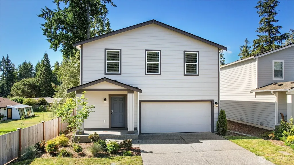 4390 SE Elijah Court Port Orchard WA 98366