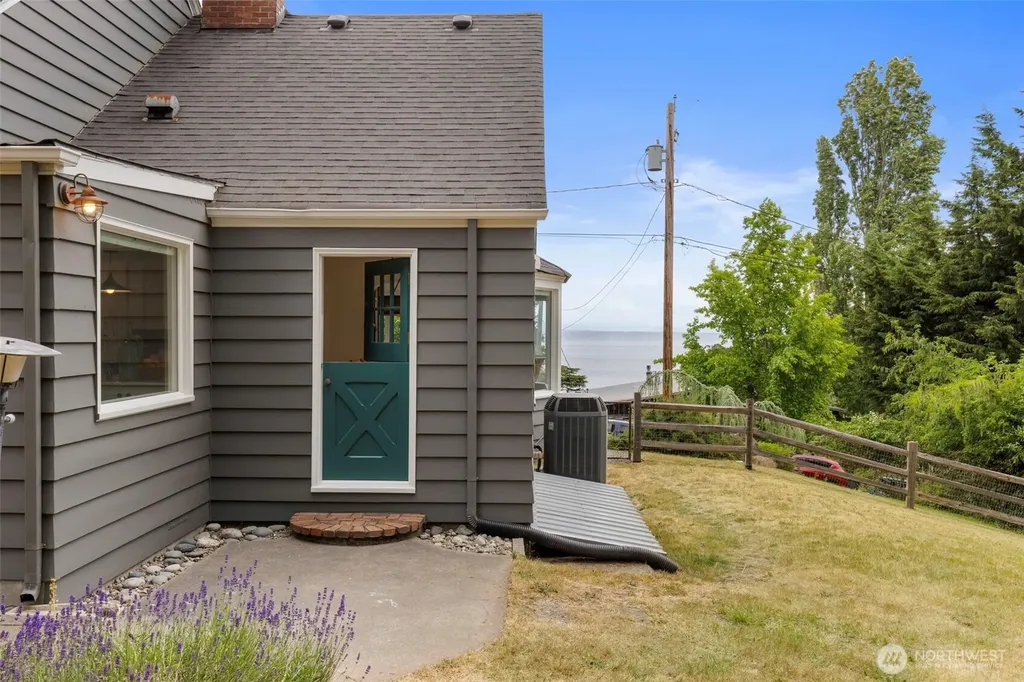 1231 Monroe Street Port Townsend WA 98368