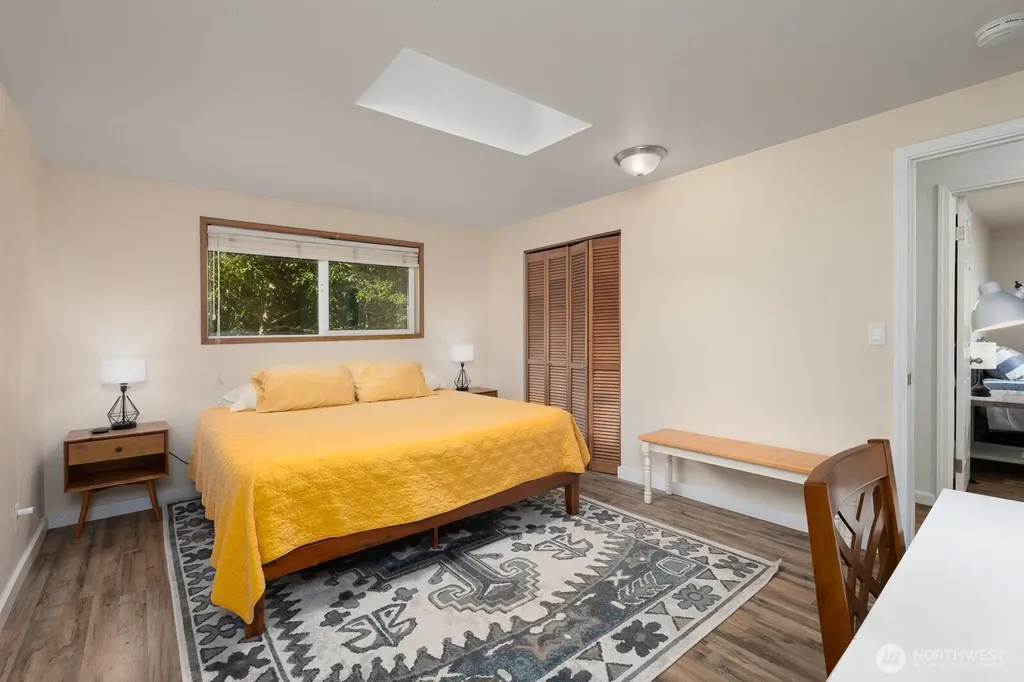 124 Crestwood Drive SW Lakewood WA 98498