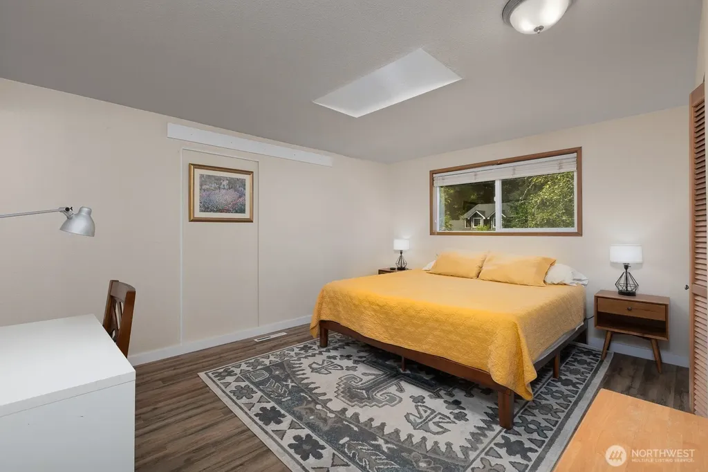 124 Crestwood Drive SW Lakewood WA 98498