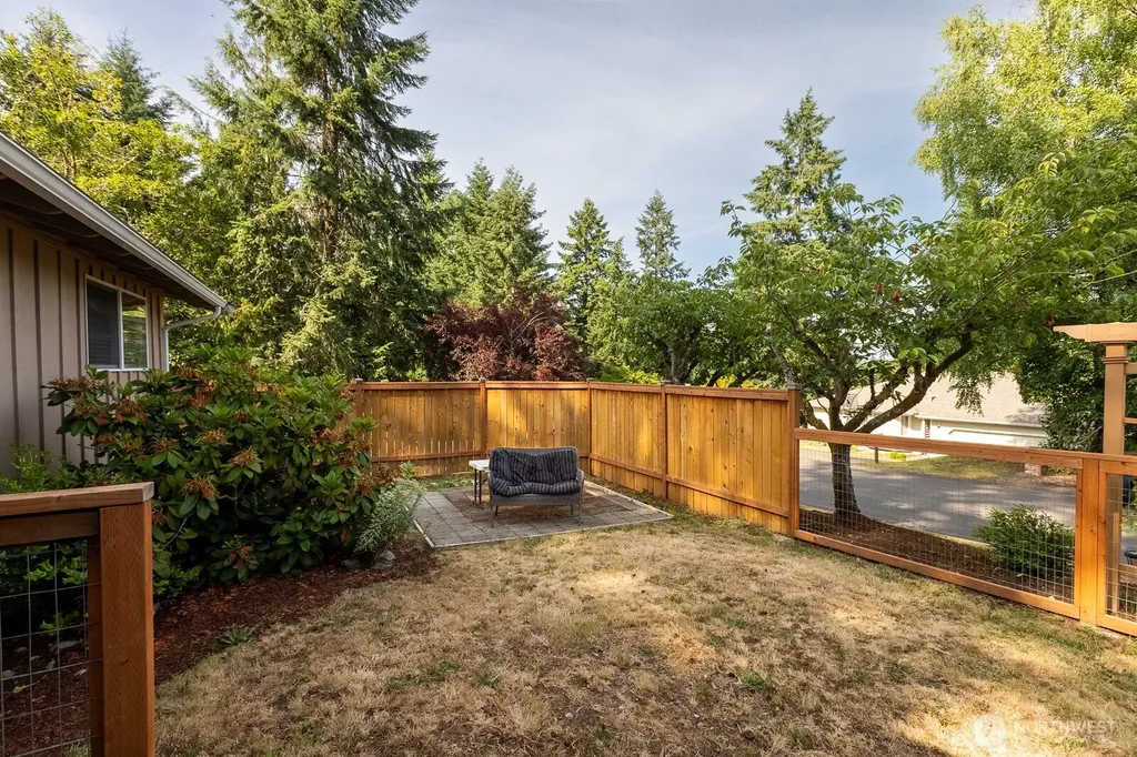 124 Crestwood Drive SW Lakewood WA 98498