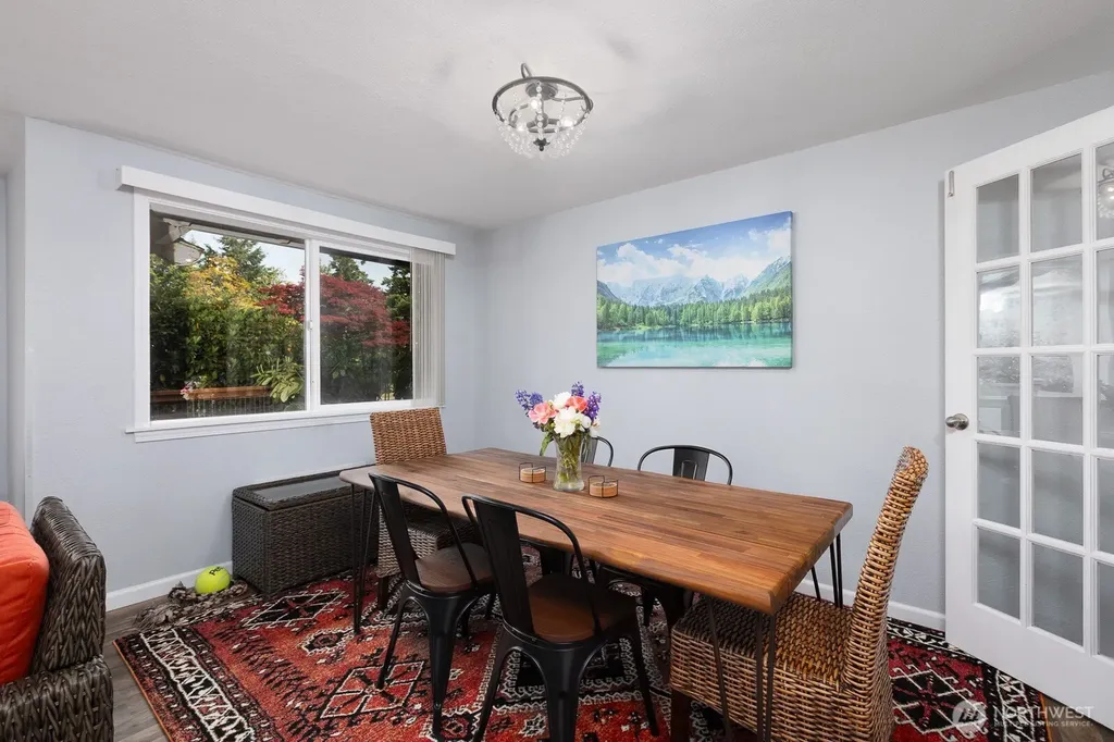 124 Crestwood Drive SW Lakewood WA 98498