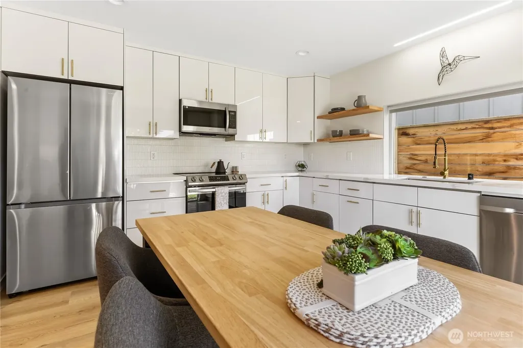 4506 S Kenyon Street Seattle WA 98118