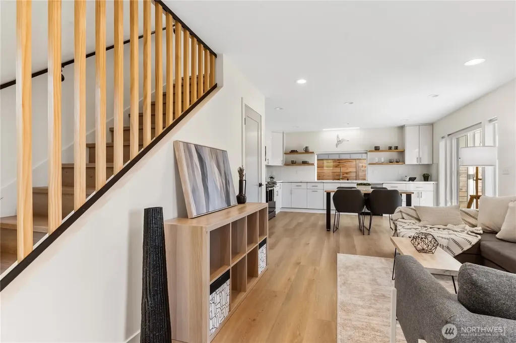 4506 S Kenyon Street Seattle WA 98118