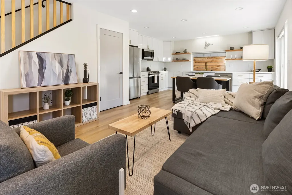 4506 S Kenyon Street Seattle WA 98118