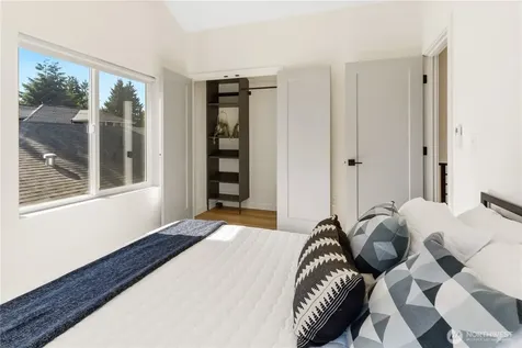 4506 S Kenyon Street Seattle WA 98118