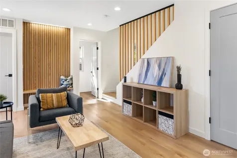 4506 S Kenyon Street Seattle WA 98118