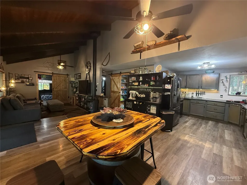 60 N Carp Place N Hoodsport WA 98548
