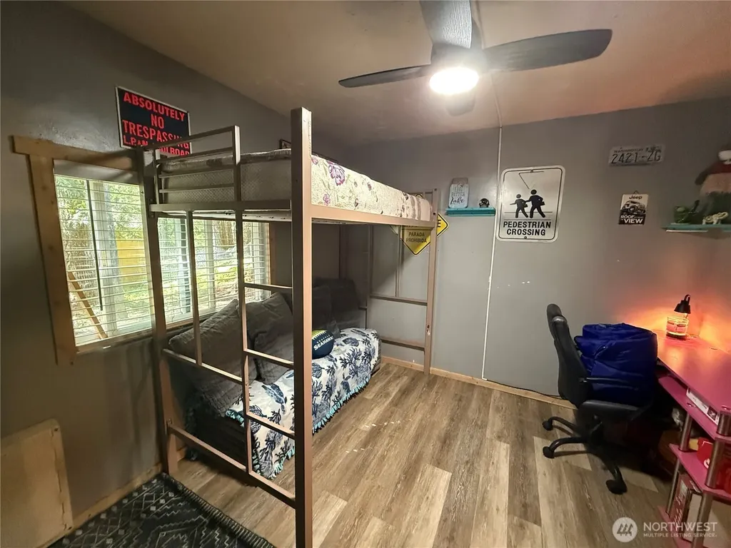 60 N Carp Place N Hoodsport WA 98548