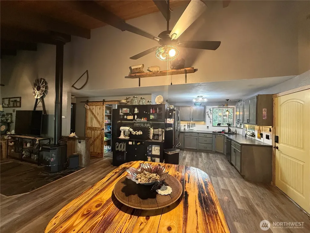 60 N Carp Place N Hoodsport WA 98548