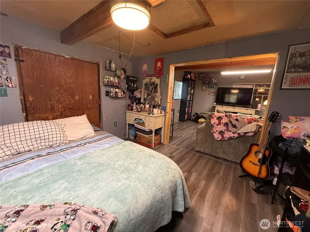 60 N Carp Place N Hoodsport WA 98548
