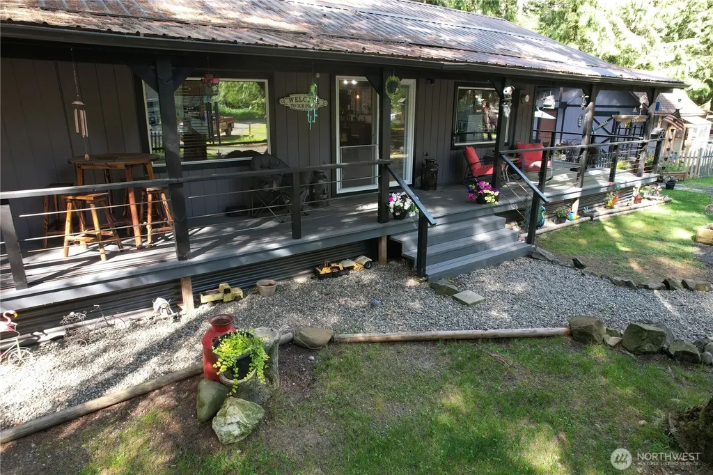60 N Carp Place N Hoodsport WA 98548