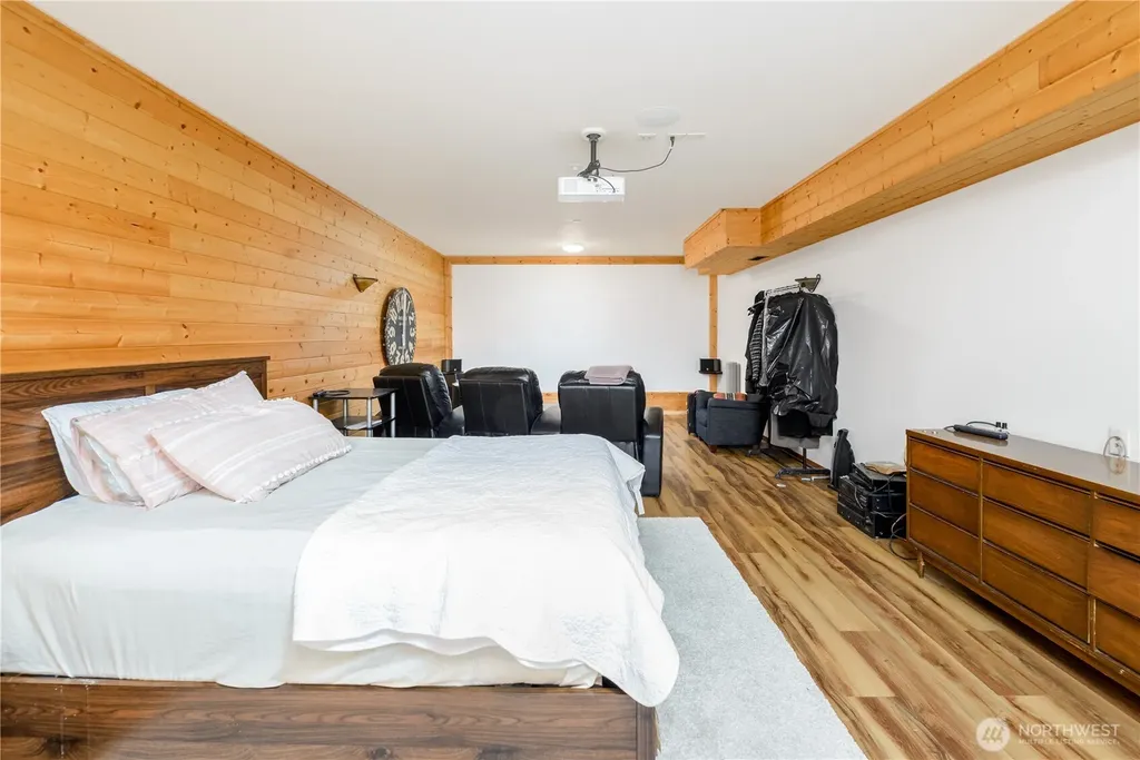 1743 Freshwater Bay Road Port Angeles WA 98363