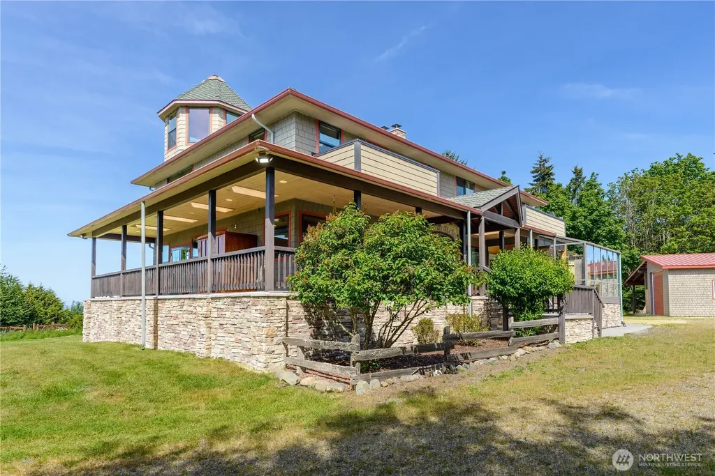 1743 Freshwater Bay Road Port Angeles WA 98363
