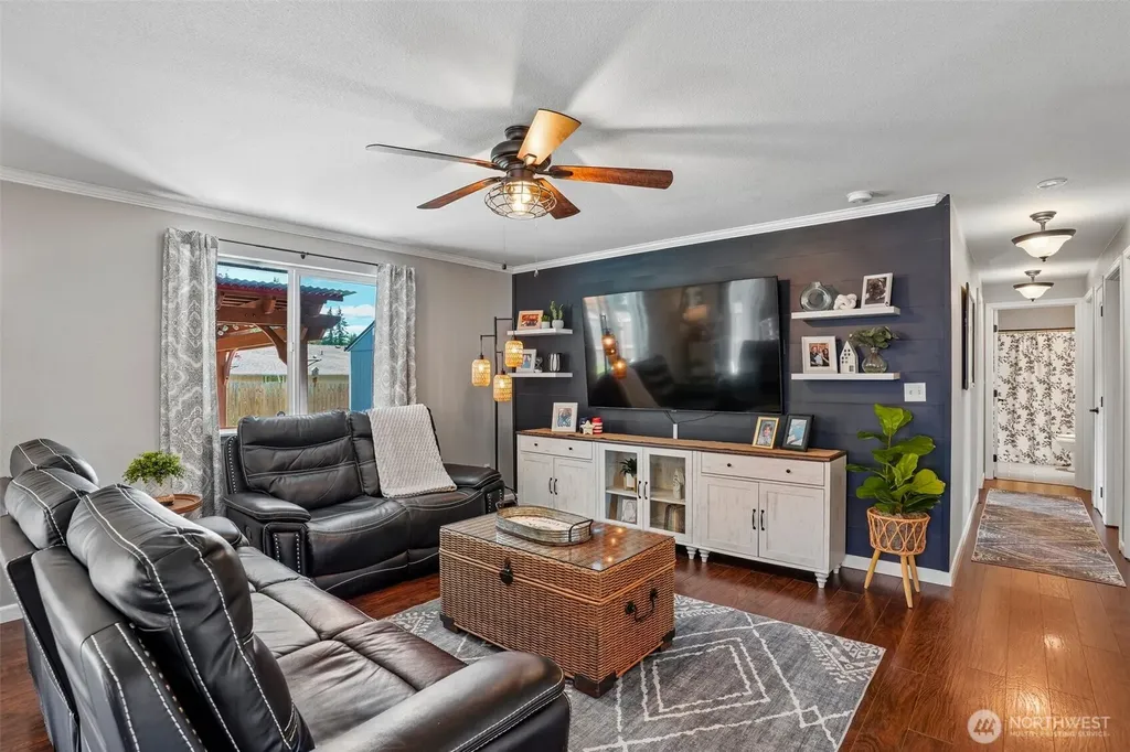 716 E 190th Spanaway WA 98387