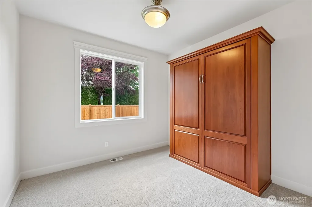 17280 NE 120th Way Redmond WA 98052