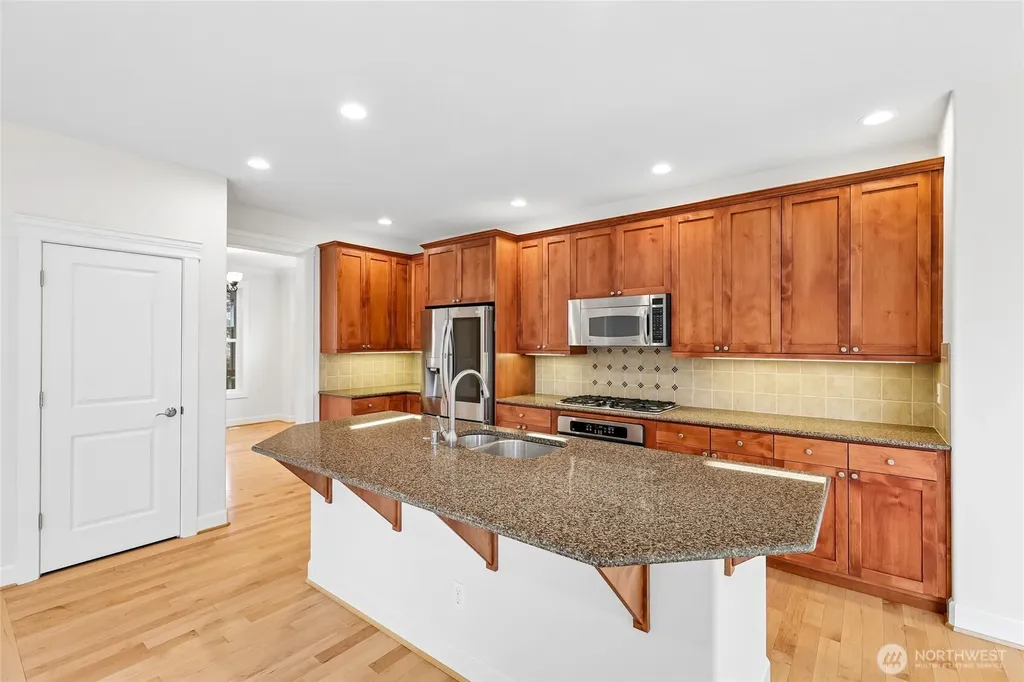 17280 NE 120th Way Redmond WA 98052