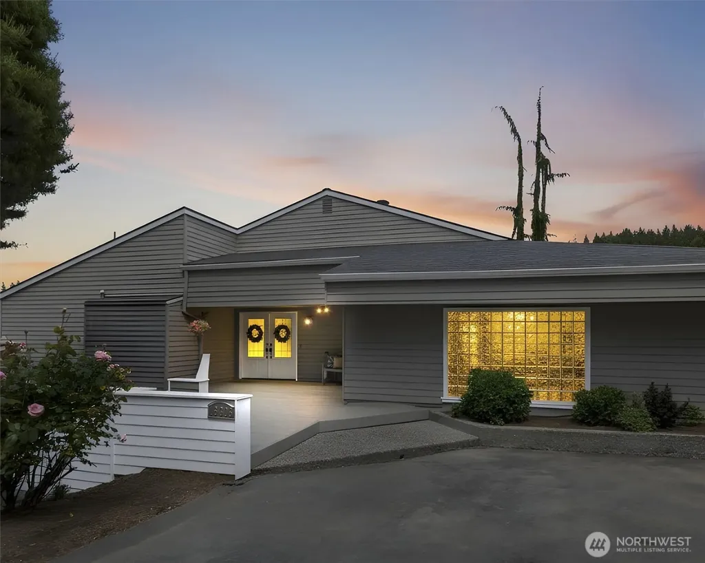 16306 Valhalla Drive Bothell WA 98011