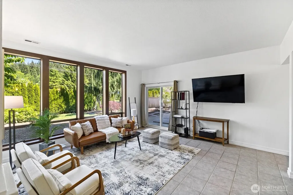 16306 Valhalla Drive Bothell WA 98011