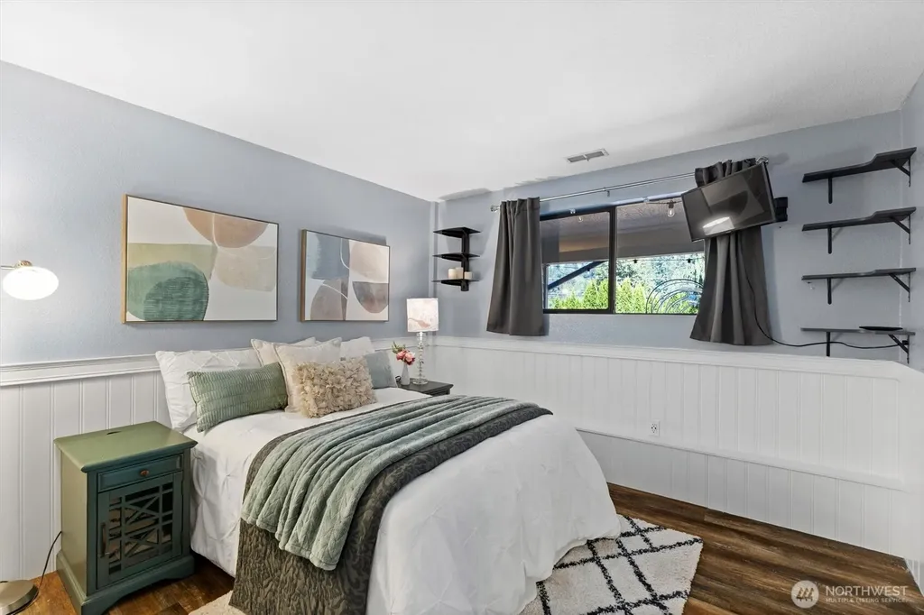 16306 Valhalla Drive Bothell WA 98011