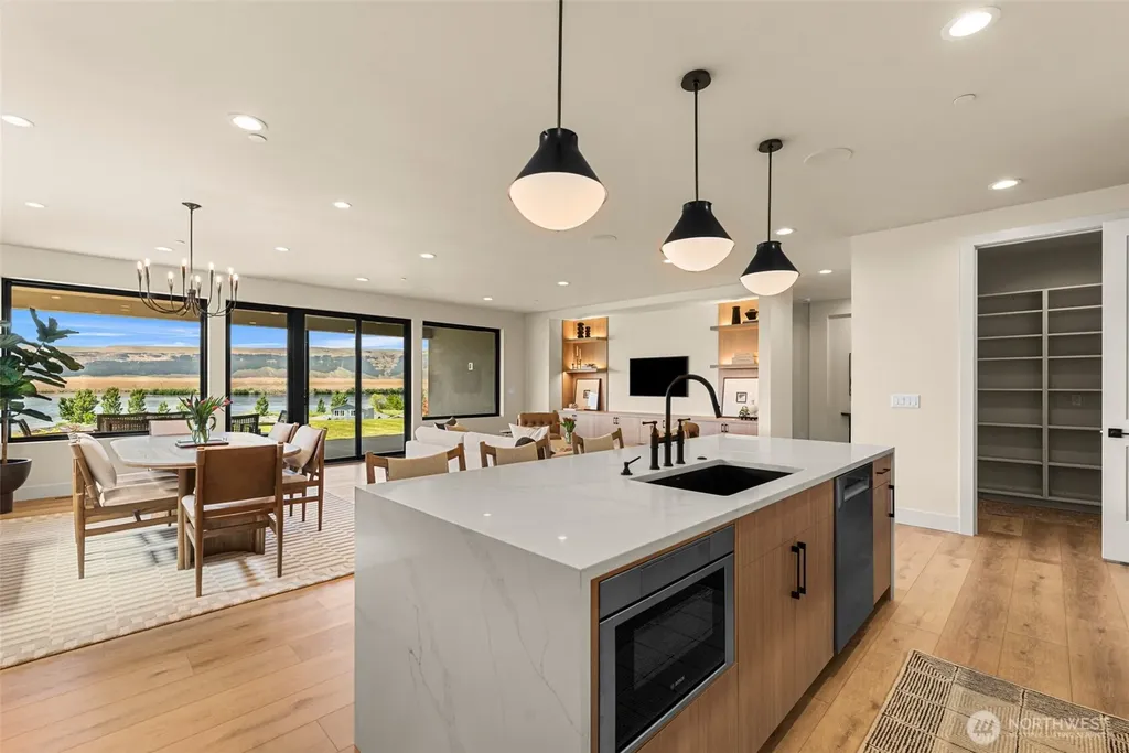 9072 NW Trellis Lane Quincy WA 98848