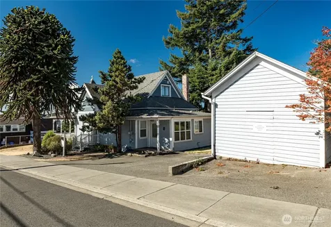 1199 SE Dock Street Oak Harbor WA 98277