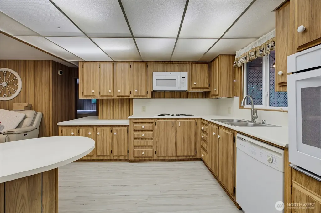 10414 Peacock Hill Avenue Gig Harbor WA 98332