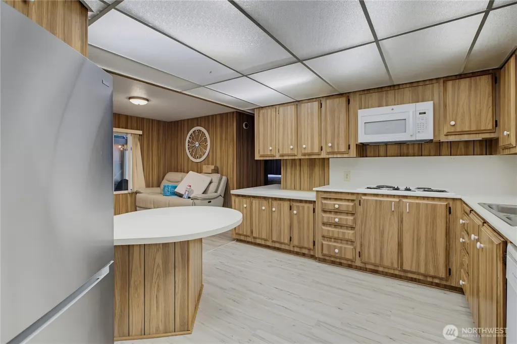 10414 Peacock Hill Avenue Gig Harbor WA 98332