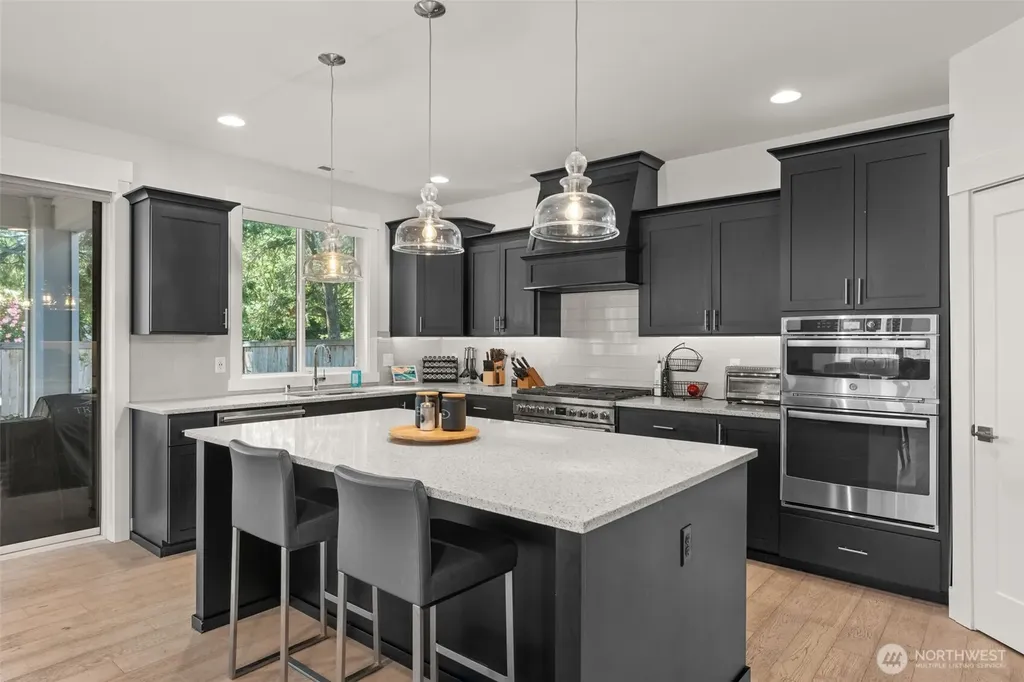 7708 Zircon Drive SW Lakewood WA 98489