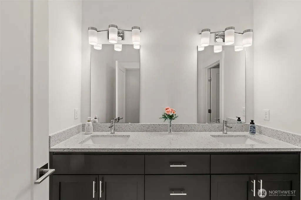 7708 Zircon Drive SW Lakewood WA 98489