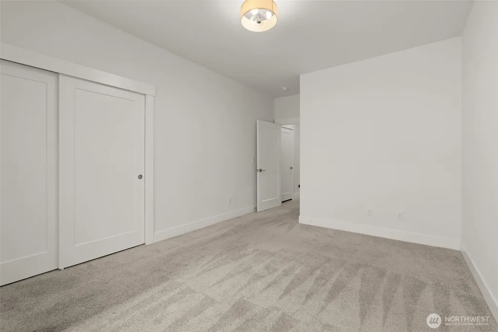 7708 Zircon Drive SW Lakewood WA 98489