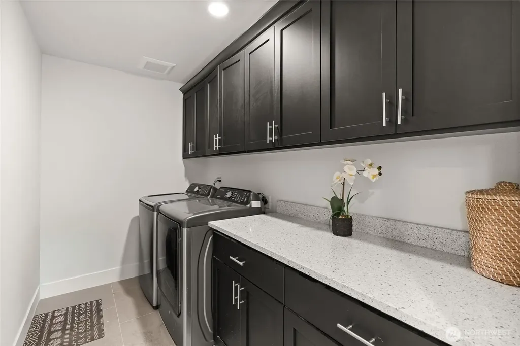 7708 Zircon Drive SW Lakewood WA 98489
