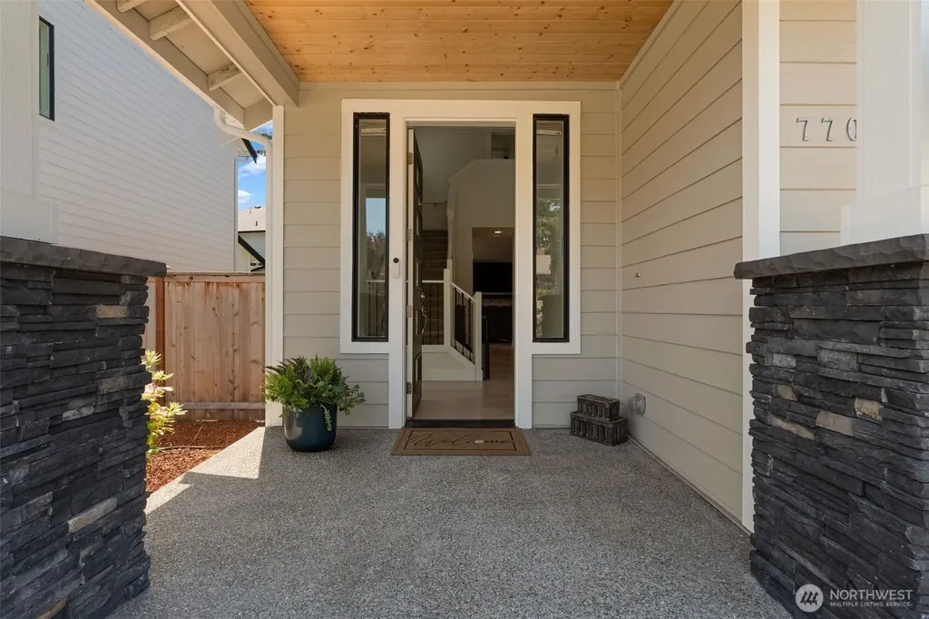 7708 Zircon Drive SW Lakewood WA 98489