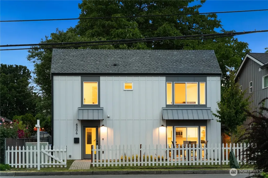 4506 S Kenyon Street Seattle WA 98118