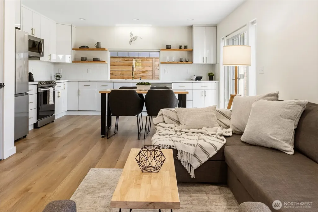 4506 S Kenyon Street Seattle WA 98118