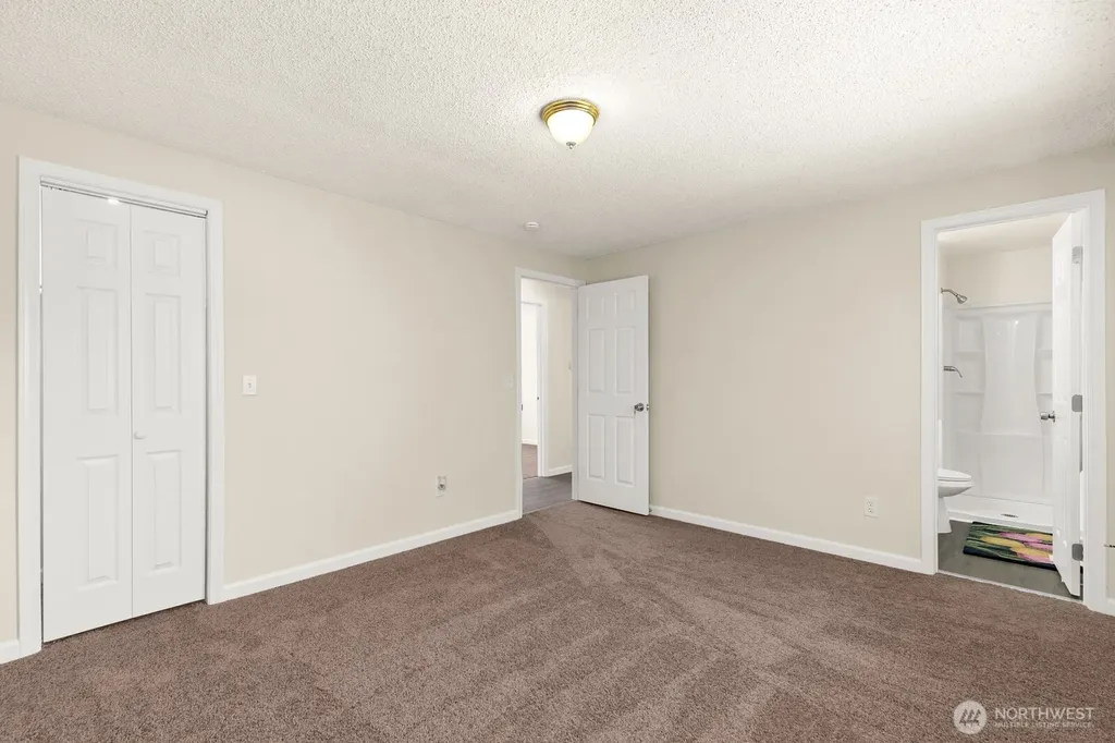 12630 SE 215th Street Kent WA 98031