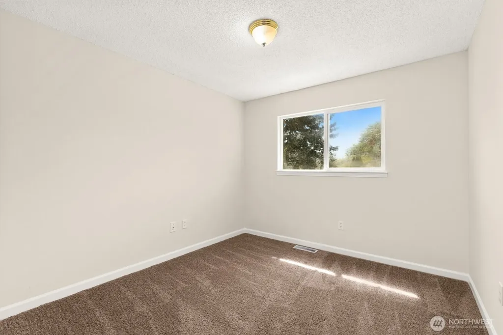 12630 SE 215th Street Kent WA 98031